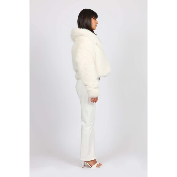 NAF NAF törtfehér színű rövid szabású sálgalléros bunda