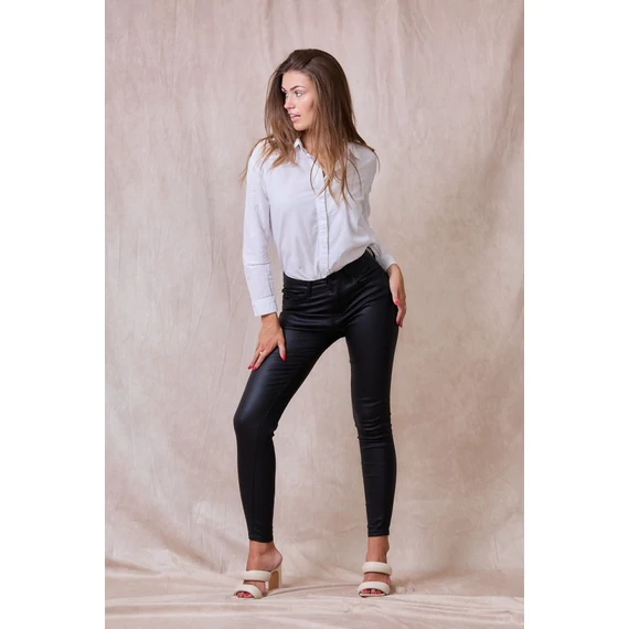 Ana & Lucy fekete színű bőrhatású push-up farmernadrág